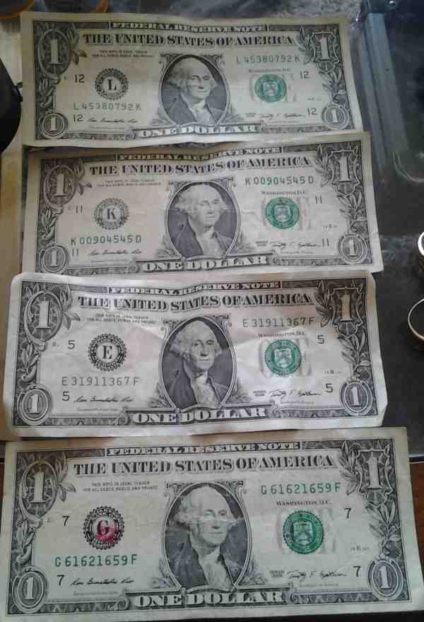 Counterfeit-$1-Dollar-Bill?
