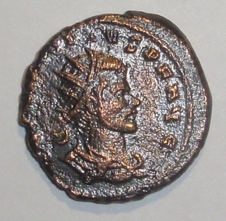 Ancient-Roman-Coin-Ae3,-Claudius-II-Soldier,-268-270A