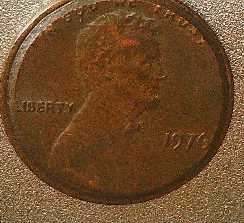 1976-Penny-With-Different-Size-Print---Please-Help