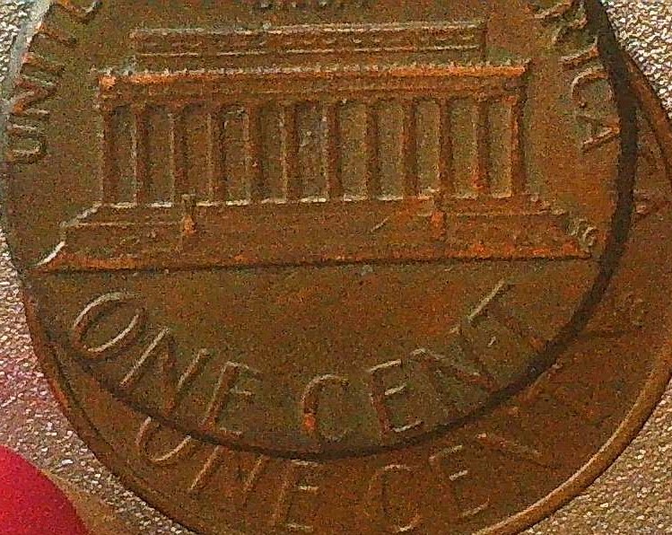 1976-Penny-With-Different-Size-Print---Please-Help