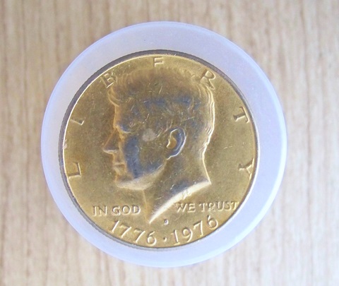 Gold-Colored-1776-.-1976--Kennedy-Half