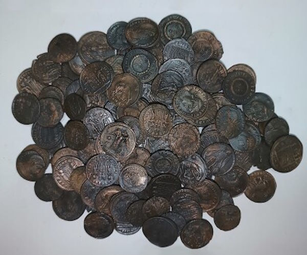 Thousands-Of-Ancient-Coins-Found-Near-Sardinia