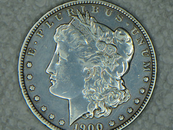 Pretty-Lady,-1900-O-Morgan