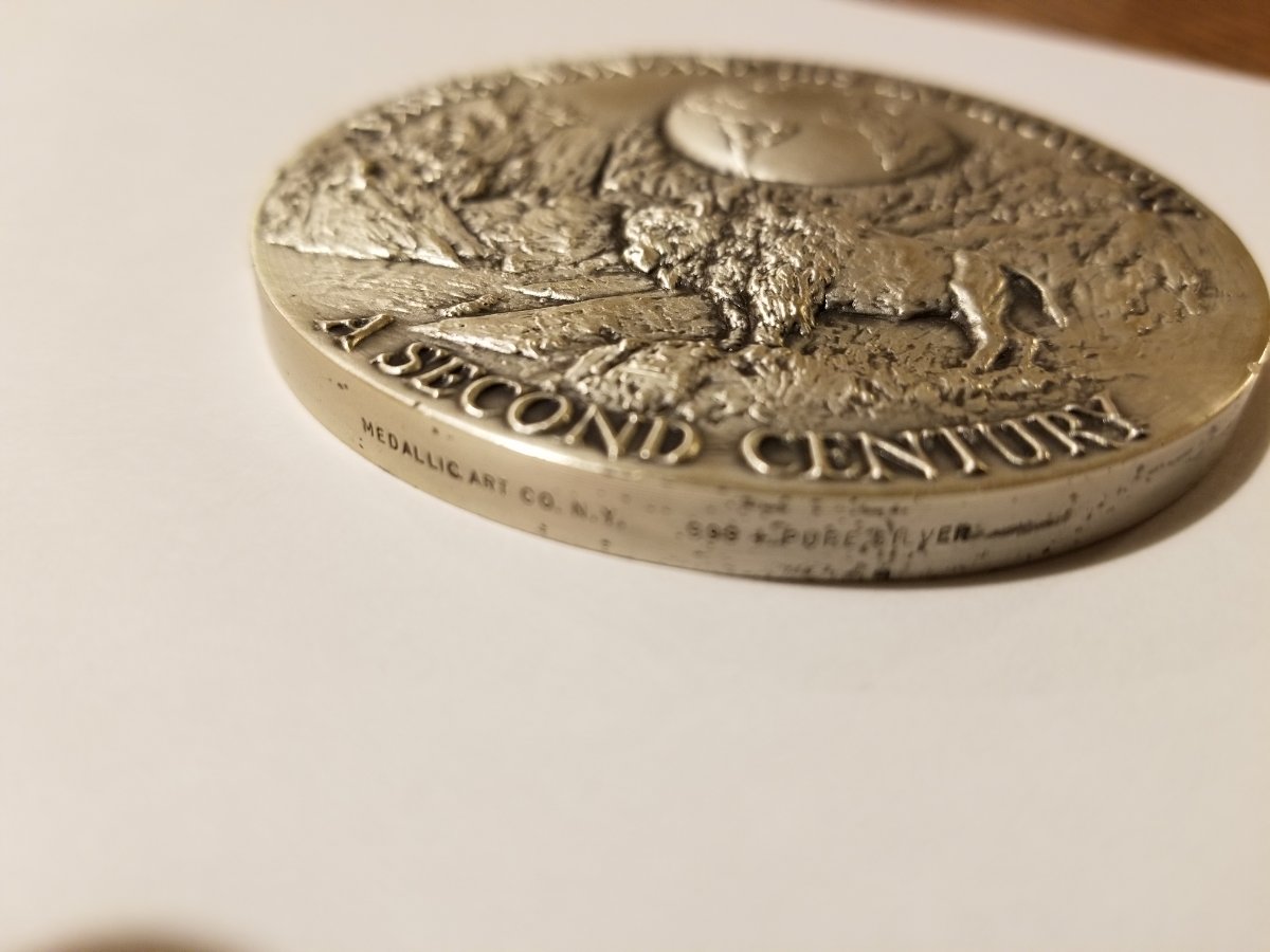 2.5-In.-6.2-Oz.-High-Relief-Yellowstone-Maco-.999-Silver-Medal
