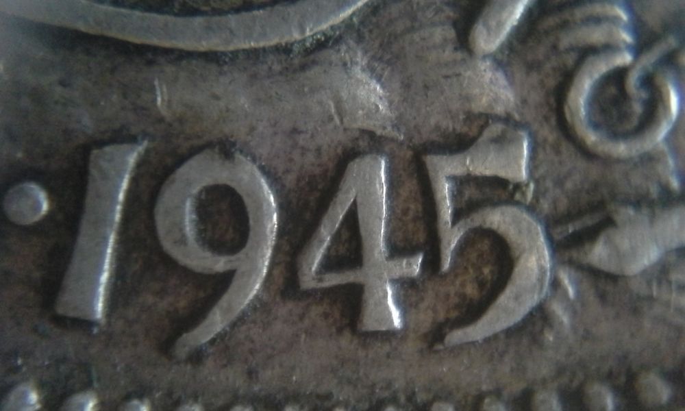 1945-Canada-Half---Is-There-A-'Recognized'-Near-&-Far-5-Variety-?