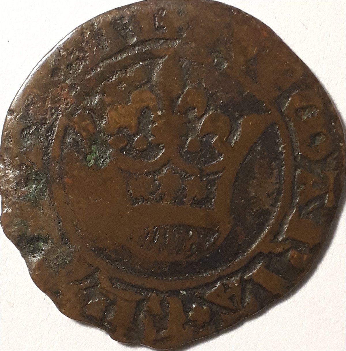 Unknown-Medieval.-Crown-And-Thing-With-4-Fold-Symmetry