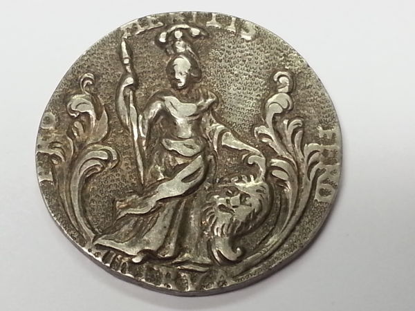 Hoxton-Silver-Token/Coin...-Anybody-Shed-Any-Light?