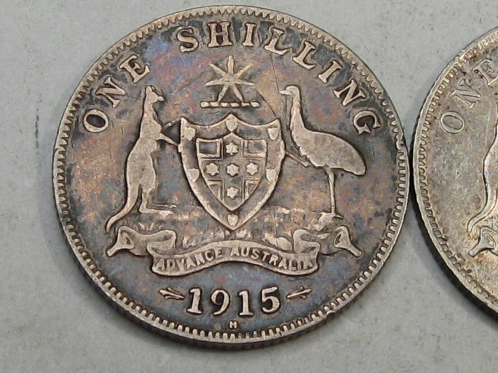Aussie-Shillings-For-Grading:-1915-H,-1911