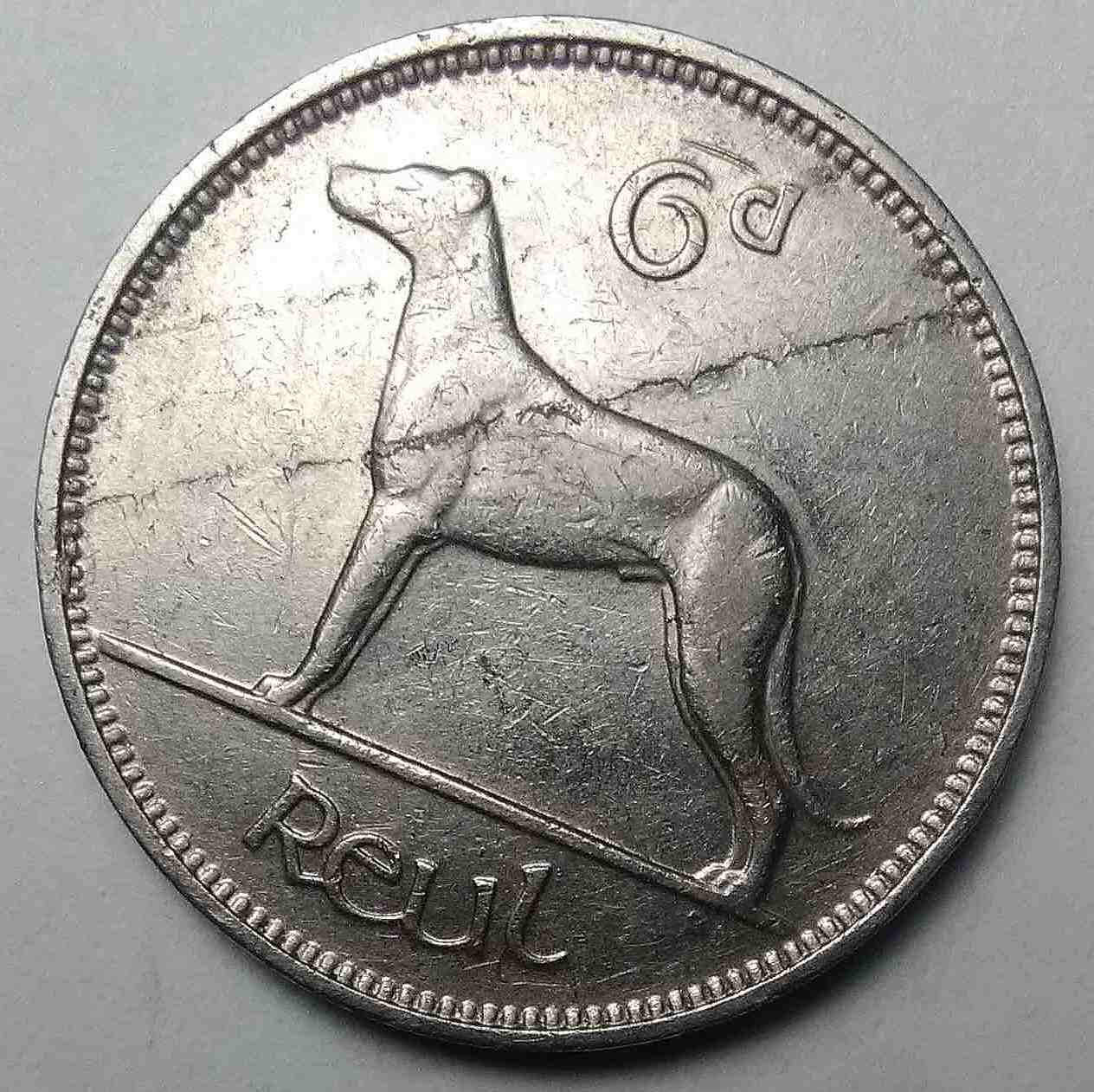 Ireland-1940-6-Pence---Die-Crack?
