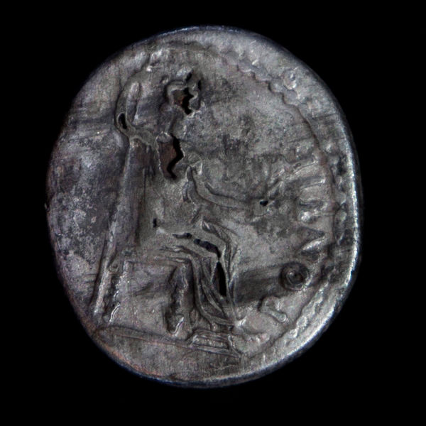 12-Caesar's-Fourr�es