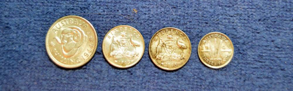 4-WWII-Australian-Coins-2/3-Thoughts-Appreciated-As-To-Grades.