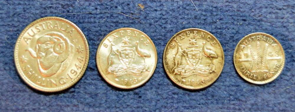 4-WWII-Australian-Coins-2/3-Thoughts-Appreciated-As-To-Grades.