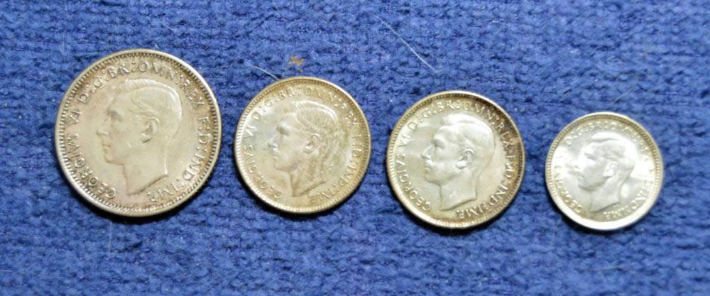 4-WWII-Australian-Coins-2/3-Thoughts-Appreciated-As-To-Grades.