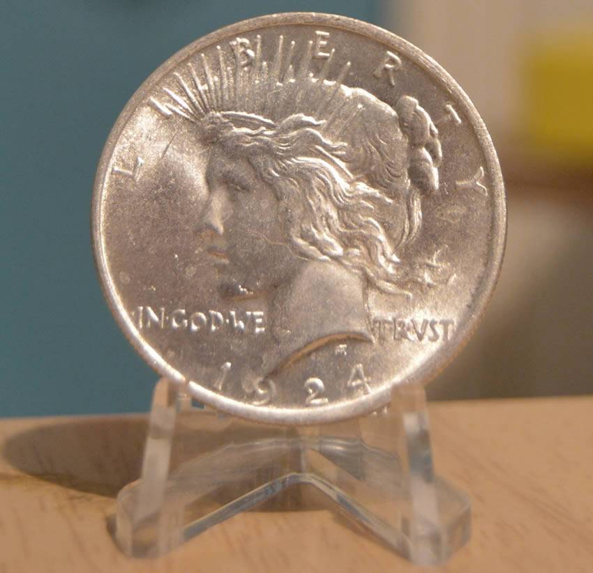 1924-Peace-Dollar-For-Grading-And-Opinions,-Raw-Uncirculated?