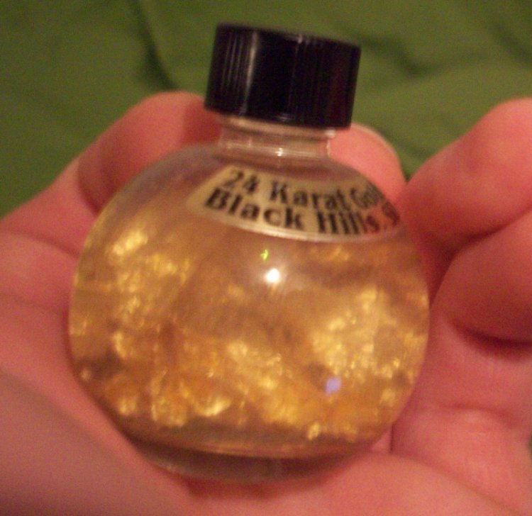 How-Much-Gold-Do-You-Think-Is-In-This-Container?