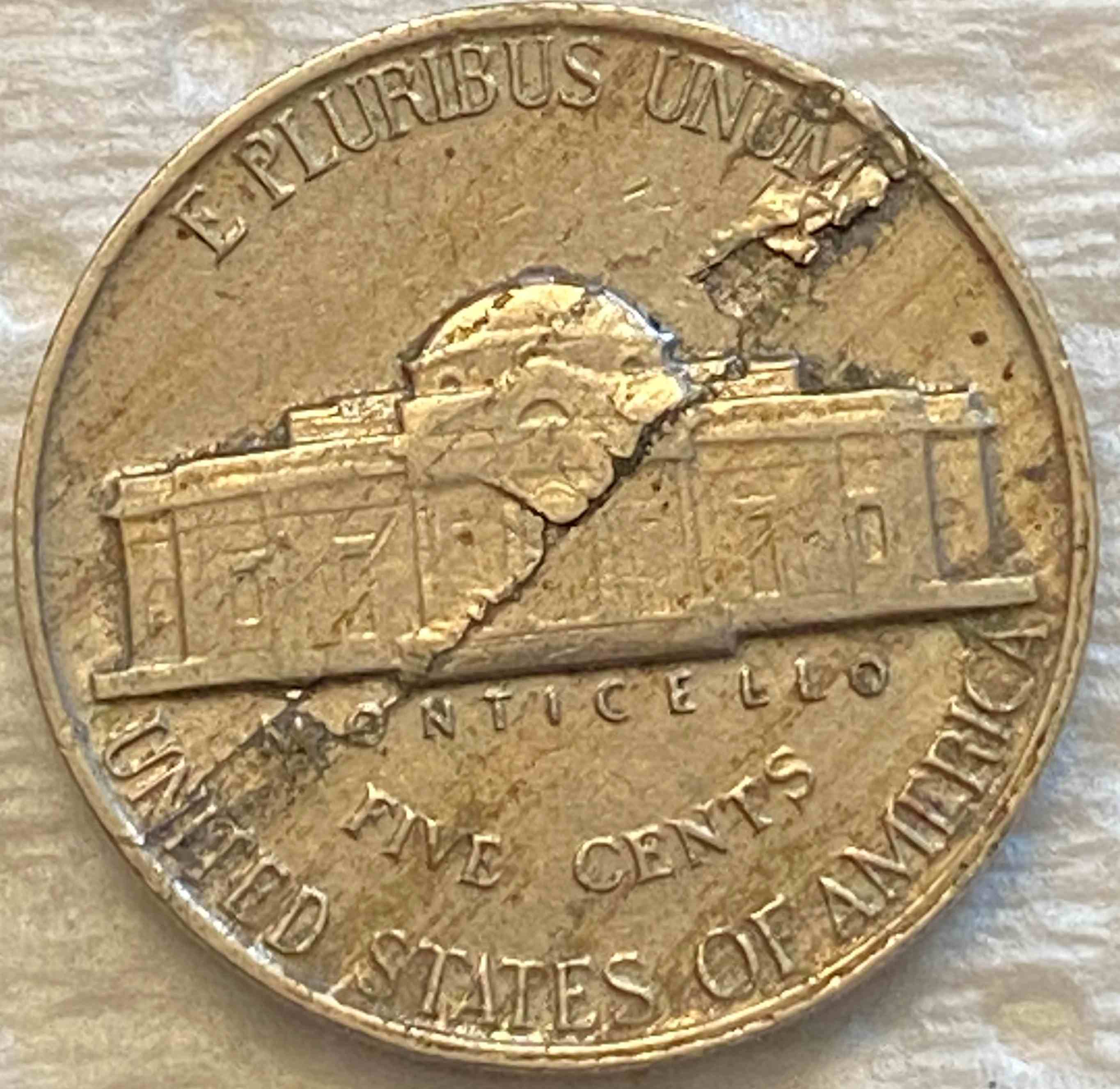 1960-Jefferson-Nickel---Die-Crack?