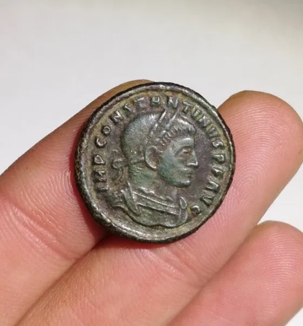 Help-With-Follis-Constantius-I