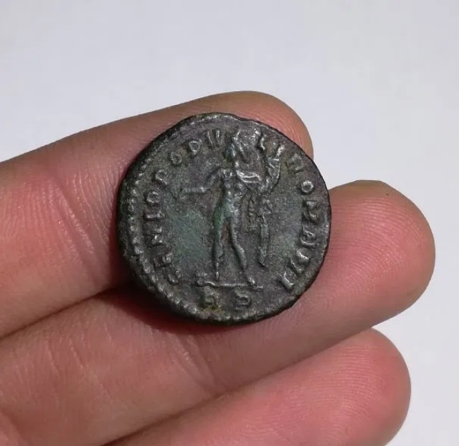 Help-With-Follis-Constantius-I