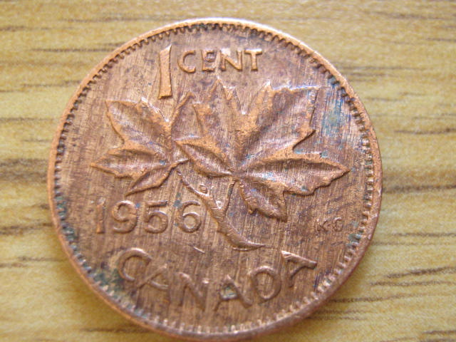 What's-Up-With-The-Stripy-Colour-On-This-Penny?