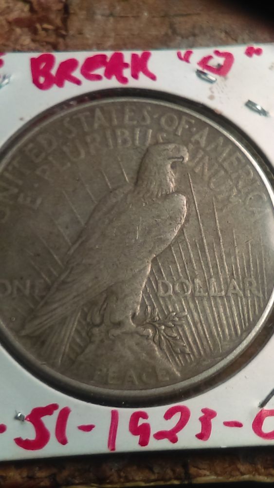 1923-Peace-Dollar-Die-Break-On-