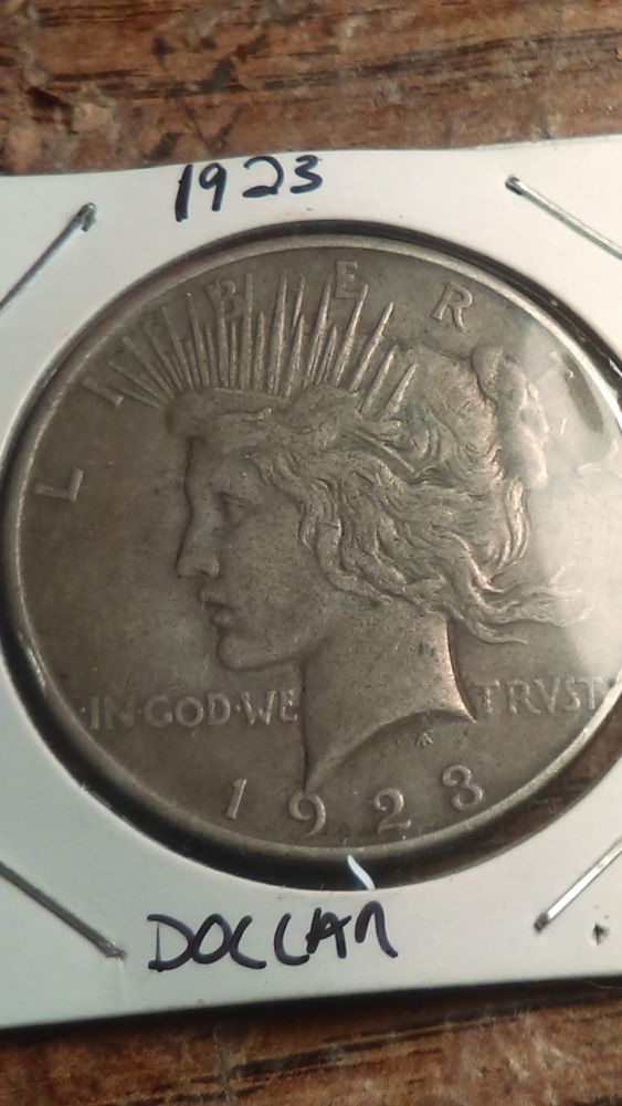 1923-Peace-Dollar-Die-Break-On-