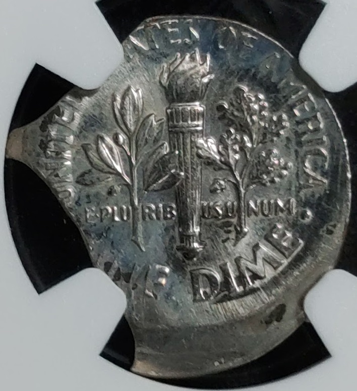 1995-P-10c-Roosevelt-10%-Off-Center-With-Double-Curved-Clips-NGC-AU-58