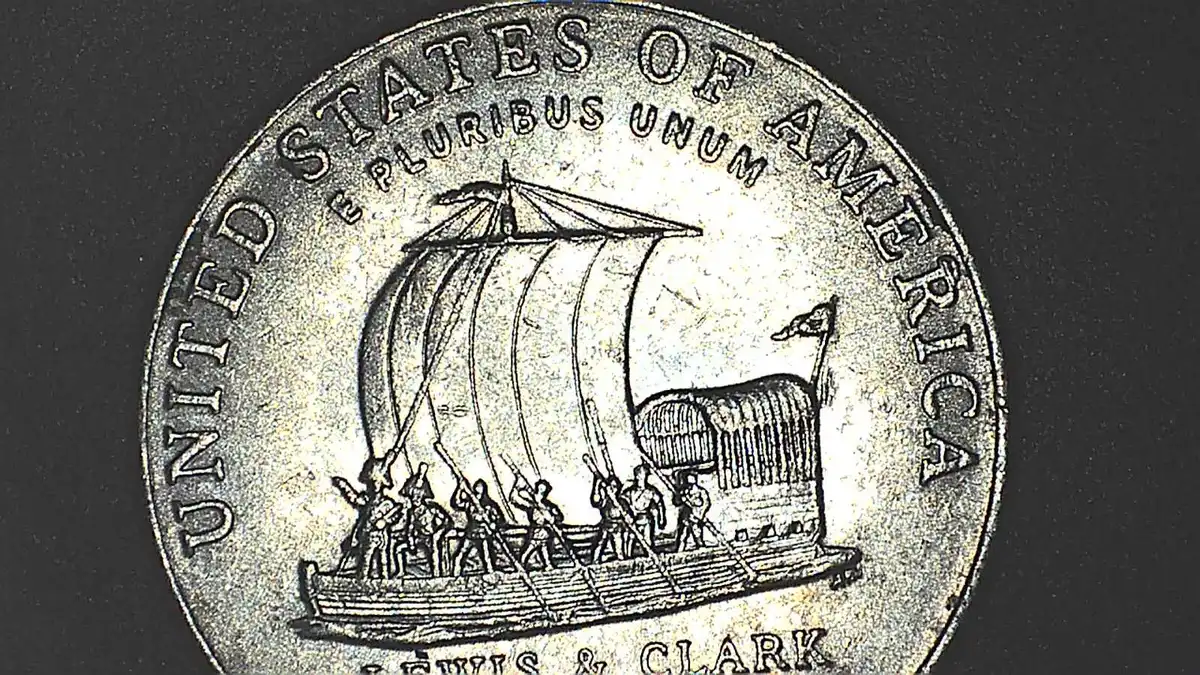 2004-D-Nickel,-A-Little-Fun-Going-On-With-This-One