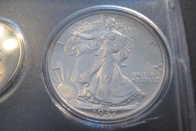 How-Can-You-Tell-If-A-1937-Set-Is-Proof-Or-Uncirculated?