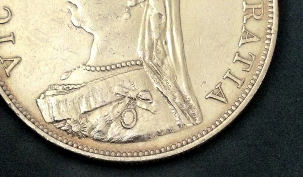 British-Crown-Grade-And-Value-Help