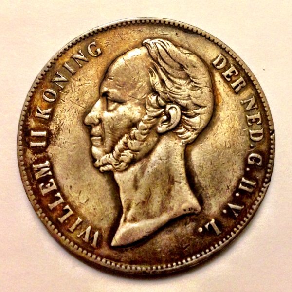 3-European-Crowns