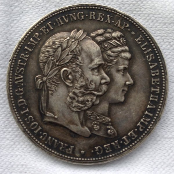 Four-European-Crowns