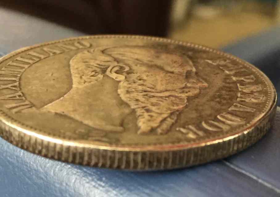 Help-With-8-Reales-And-A-Peso