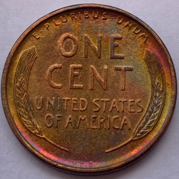 1909-VDB-Wheat-Cent-With-Toning-For-Grading