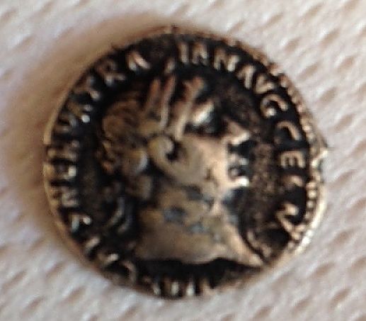 Any-Ideas-On-The-Identity-To-This-Cute-Coin?