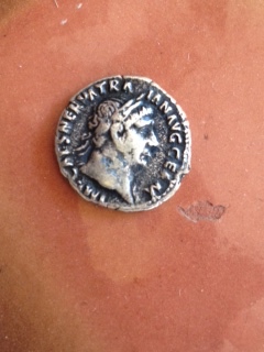 Any-Ideas-On-The-Identity-To-This-Cute-Coin?