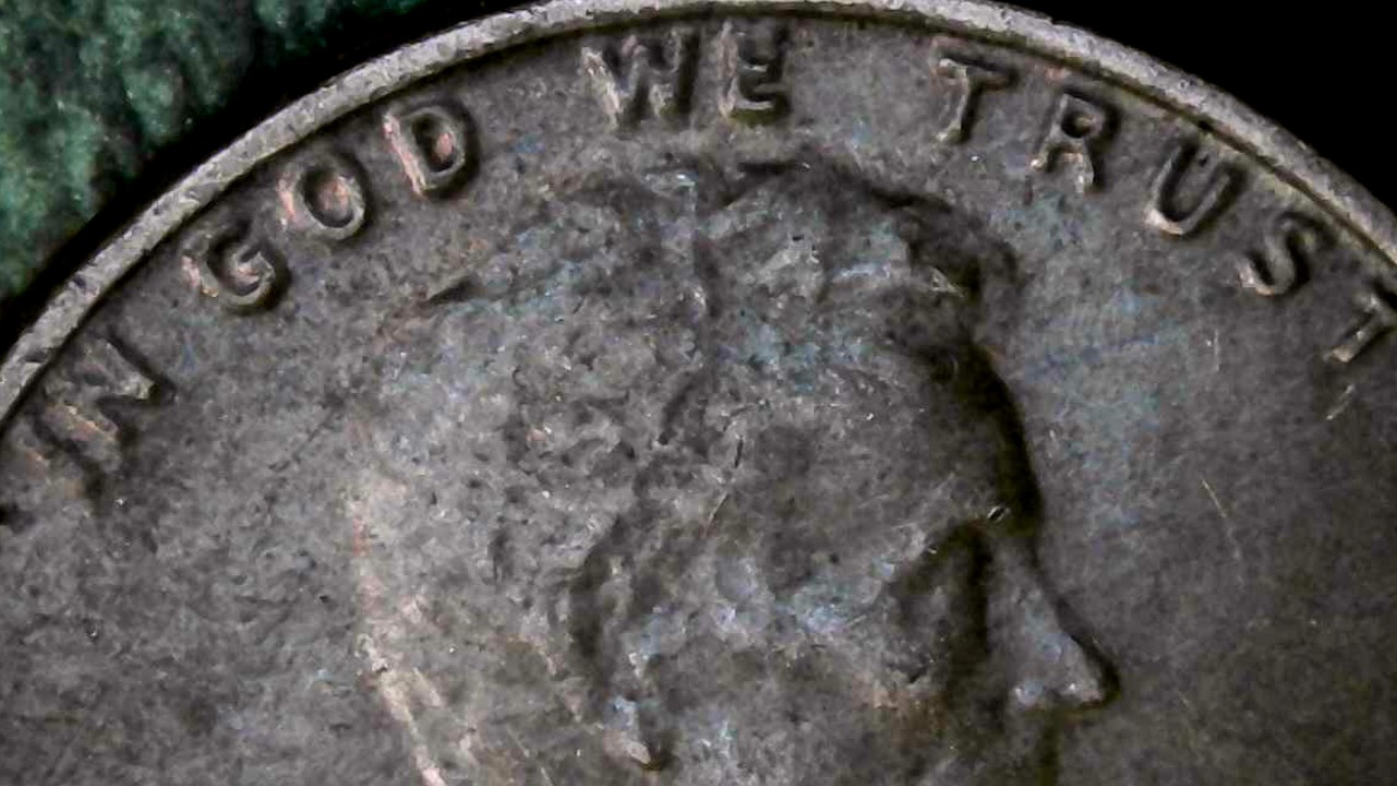 On-One-Of-My-1982-D-Large-Date-Penny-Is-This-A-DDO-And-Maybe-DDR