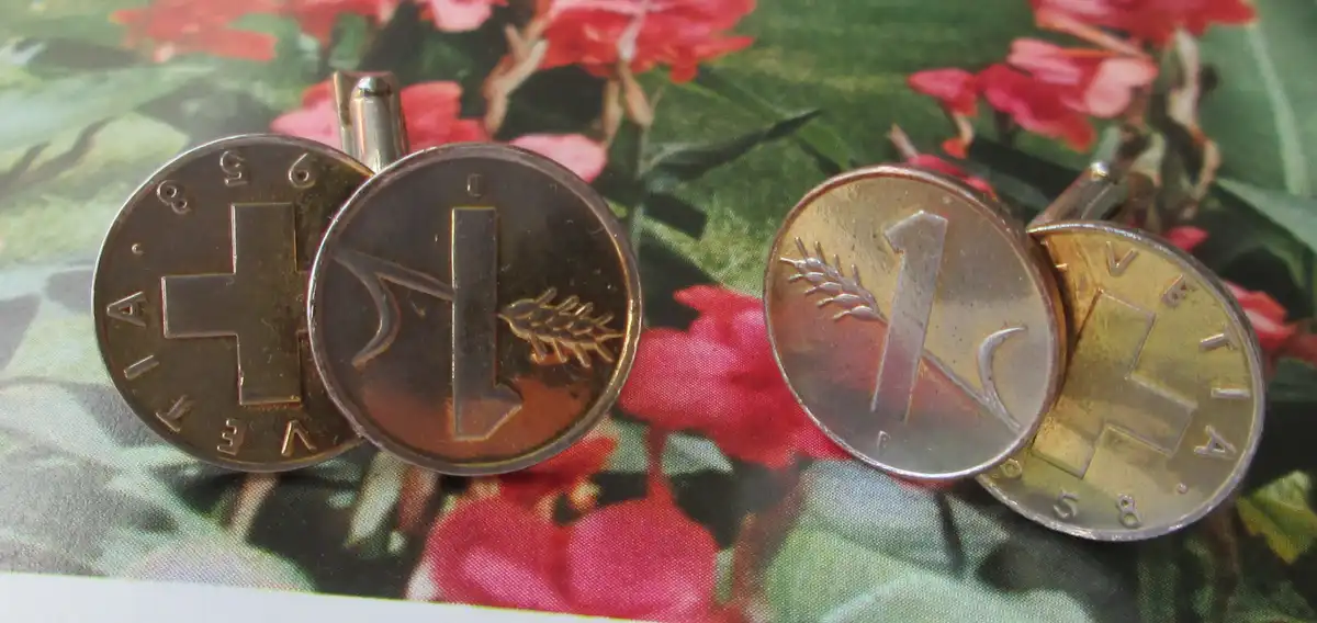 Bad-Jewelery-Made-From-Coins