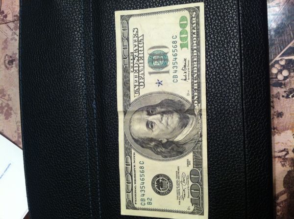 2001--$100-Bill-With-Big-Blue-Star-!!