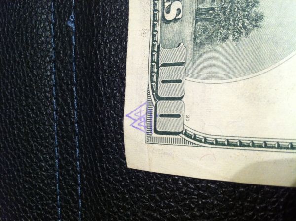 2001--$100-Bill-With-Big-Blue-Star-!!