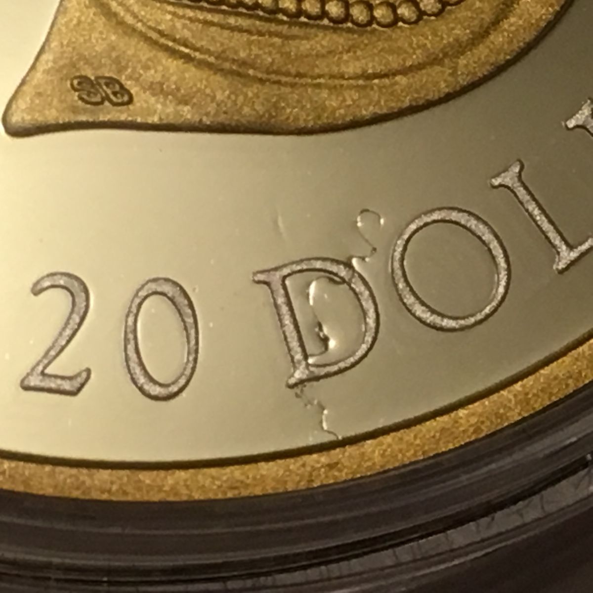 Fracture-On-Coin-Obverse