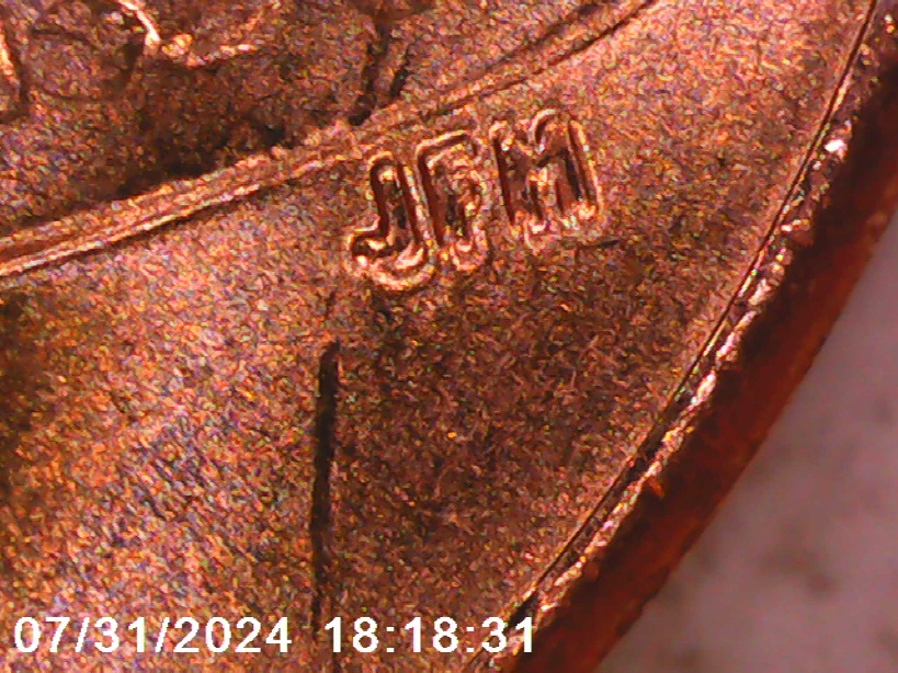 2022-D-Penny-Die-Crack/Lots-Of-Hub-Doubling