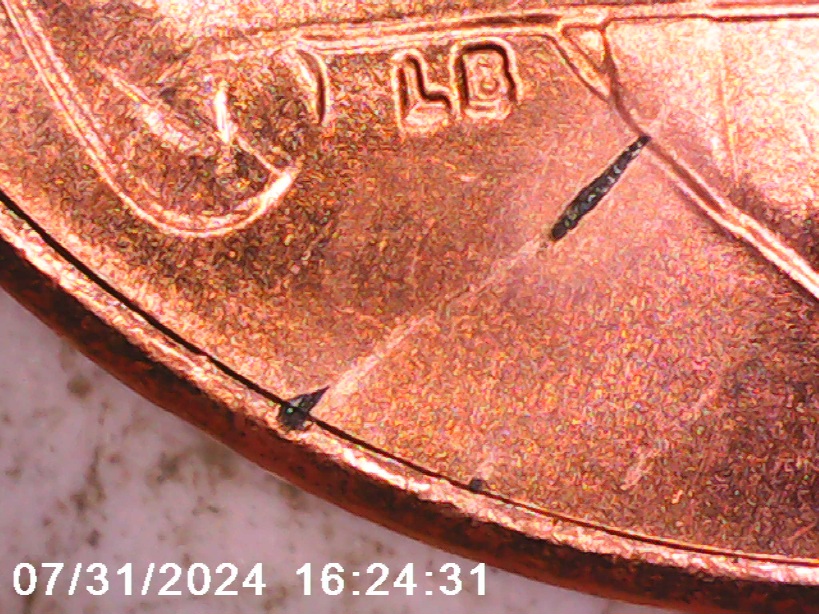 2022-D-Penny-Die-Crack/Lots-Of-Hub-Doubling