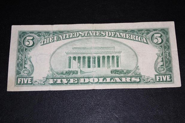 Error?1953-A-$5-Dollar-US-Note......with-Yellow-Seal?