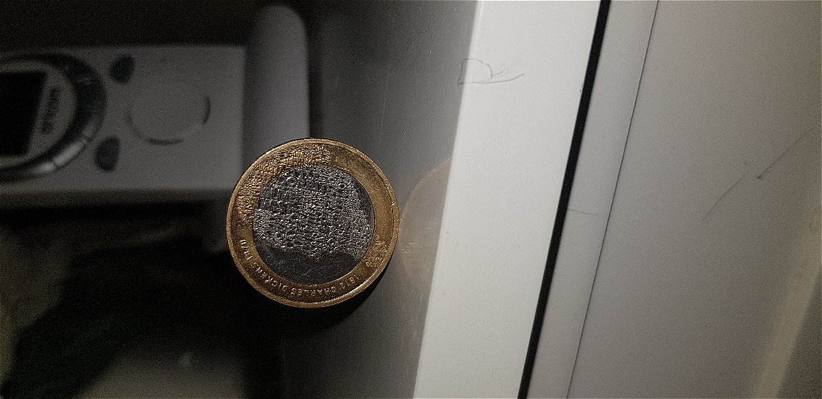 2012-2-Pound-Charles-Dickens-Coin