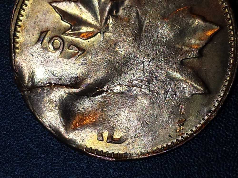 197?-1-Cent-Split,-Cracked,-And-Mangled