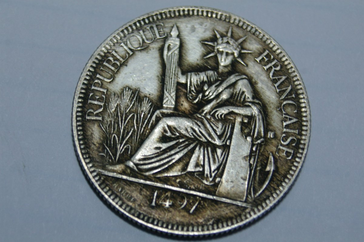1497-Republique-Francaise---Piastre-De-Commerce---Indo-Chine-Francaise