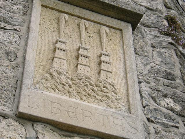 Post-Your-Coins-With-A-Castle