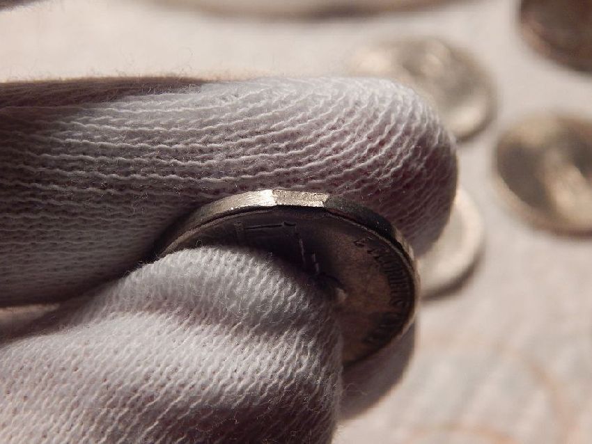 1988-P-Jefferson-Nickel:-Clip,-Or-Something-Else?
