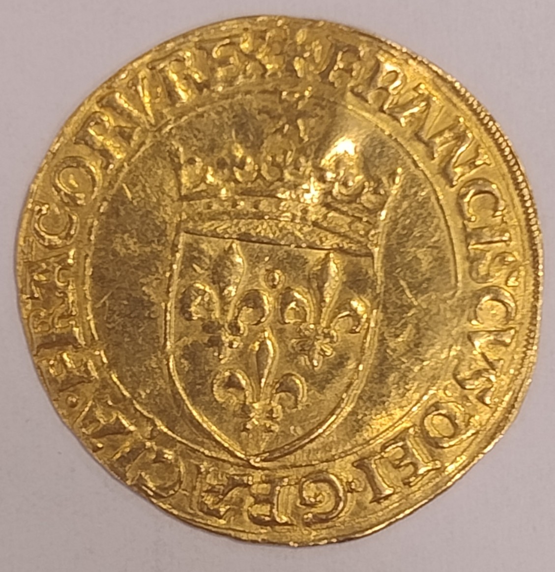 1515-1547-French-Gold-Ecu-D'or-Shield-With-Sun-Thoughts-.