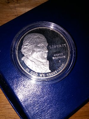 1922-Wheat-Penny-With-Authentication-Certificate-And-Others